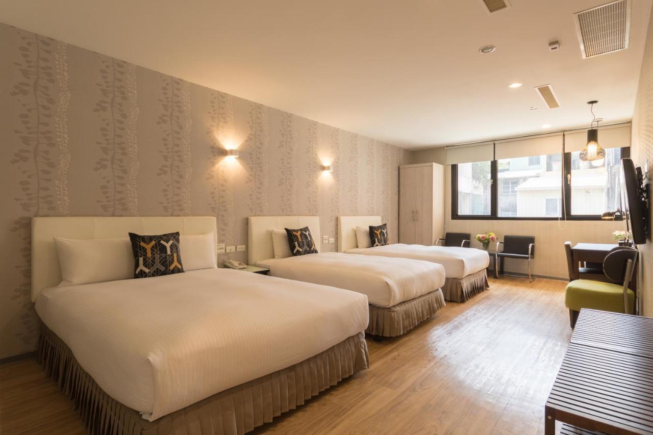 Just Enjoy Business Hotel Tainan Exterior foto
