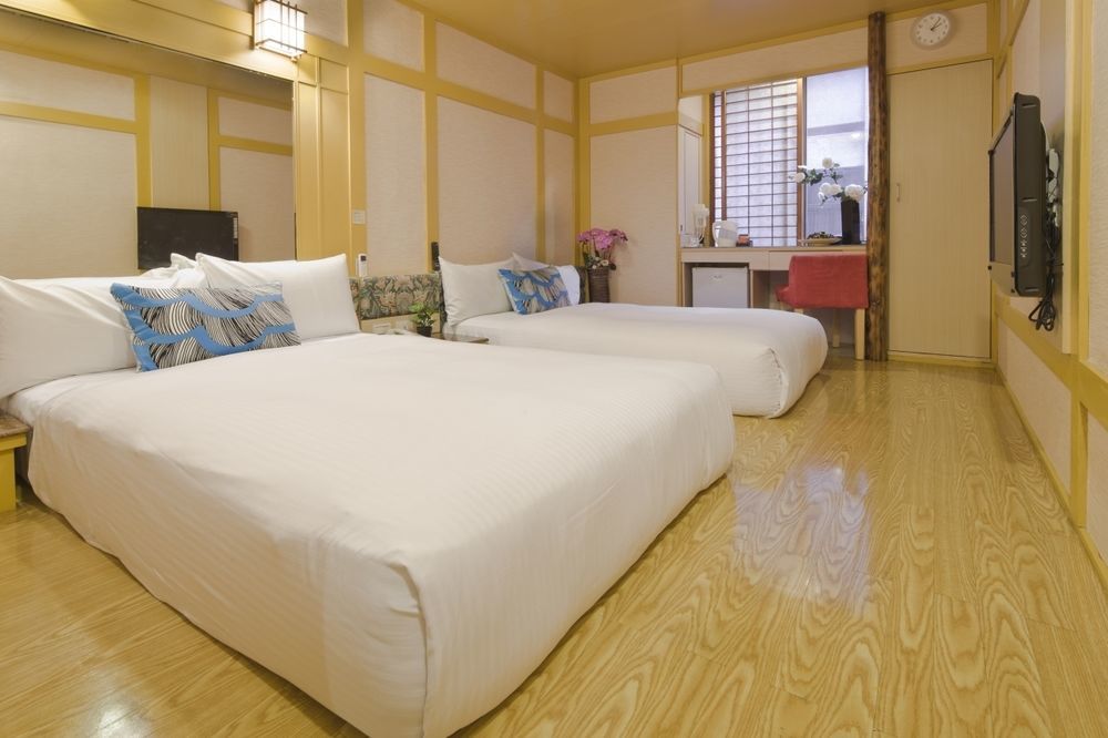 Just Enjoy Business Hotel Tainan Exterior foto